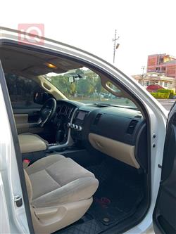 Toyota Sequoia